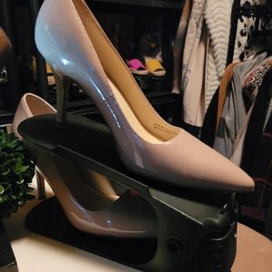 Size 7 Cole Haan heels EUC